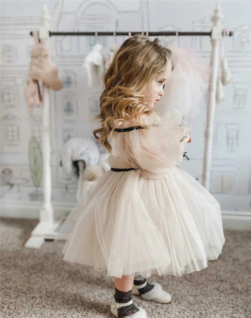 Vestido blanco con tutú de princesa y hombros descubiertos para niñas