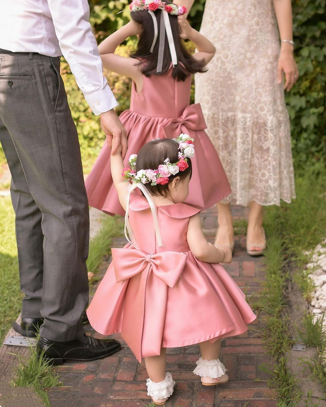 Vestido rosa sin mangas con cuello Peter Pan vintage 