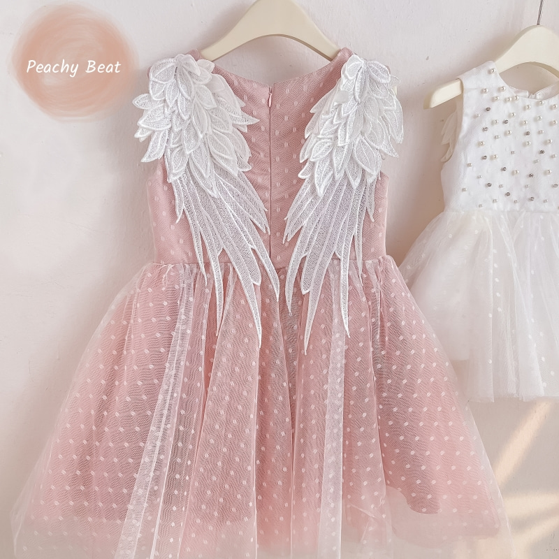 Vestido sin mangas de princesa perla con ala de ángel